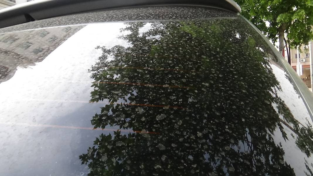 Gözyüzü griye döndü. Araçlar tozla kaplandı. Görenler telefonuna sarıldı - Resim: 1